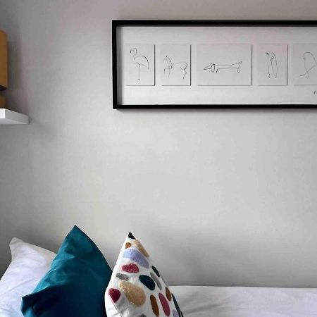 Cosy Georgian Cottage - Parking - Central فروم المظهر الخارجي الصورة