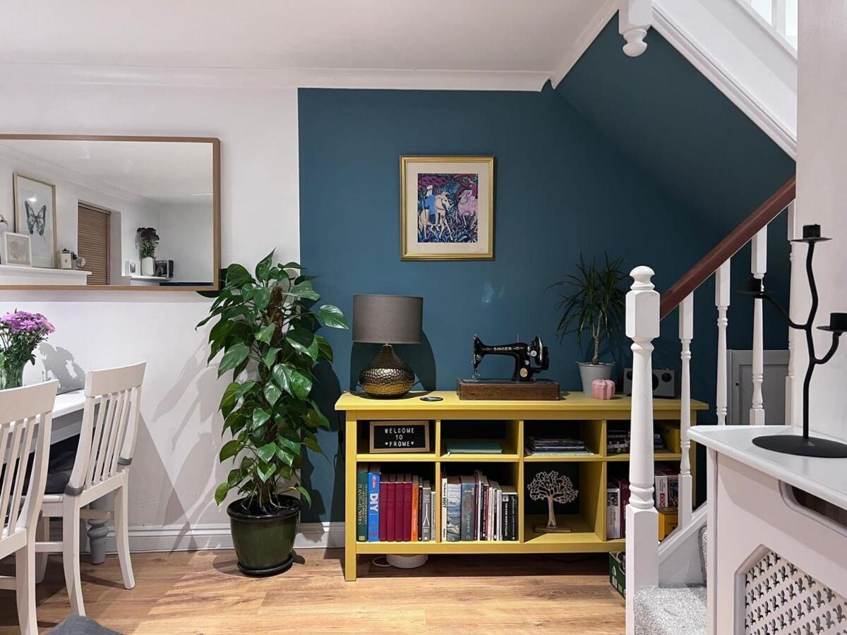 Cosy Georgian Cottage - Parking - Central فروم المظهر الخارجي الصورة